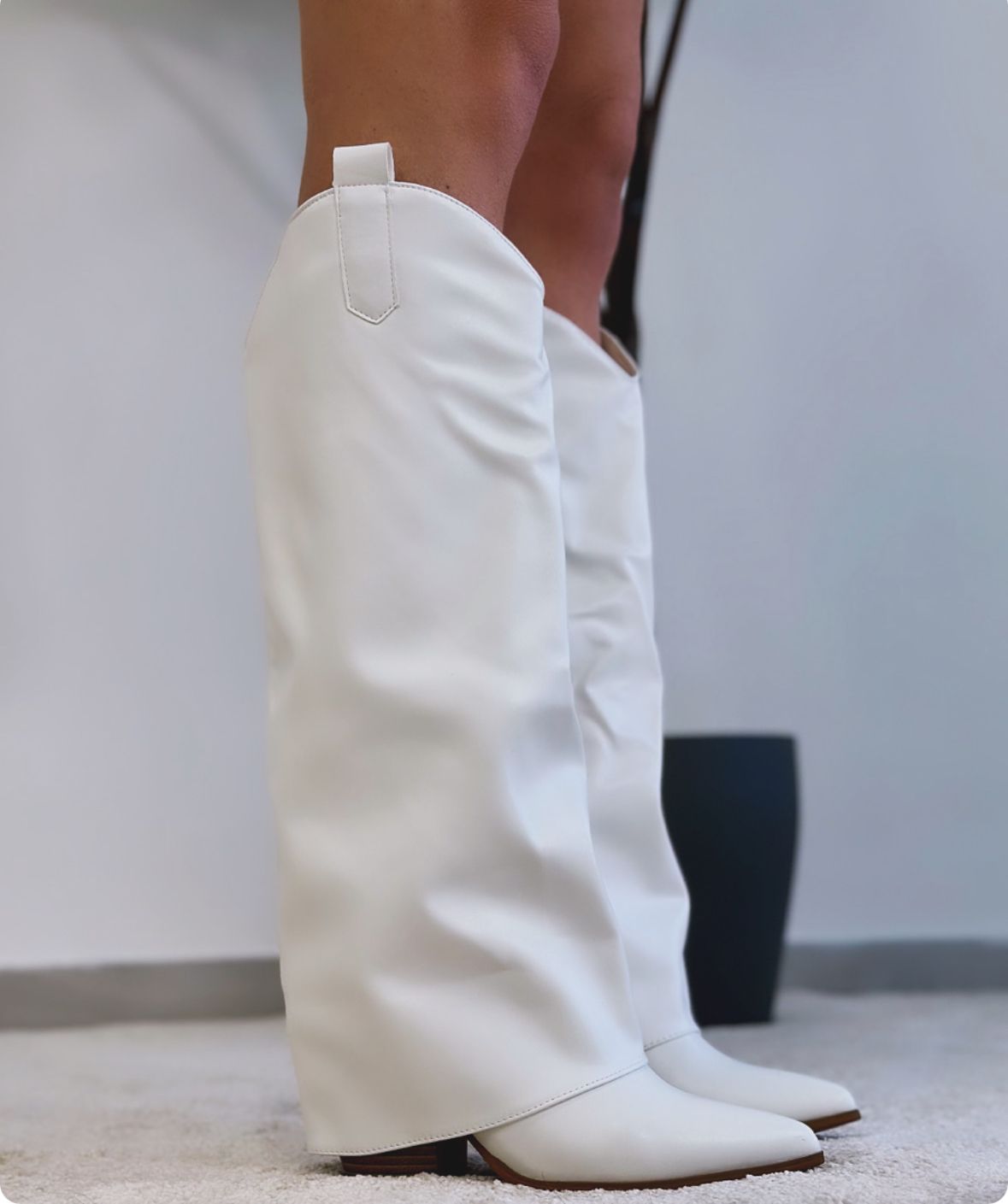 Stiefel in Lederoptik mit Absatz – Weiß
