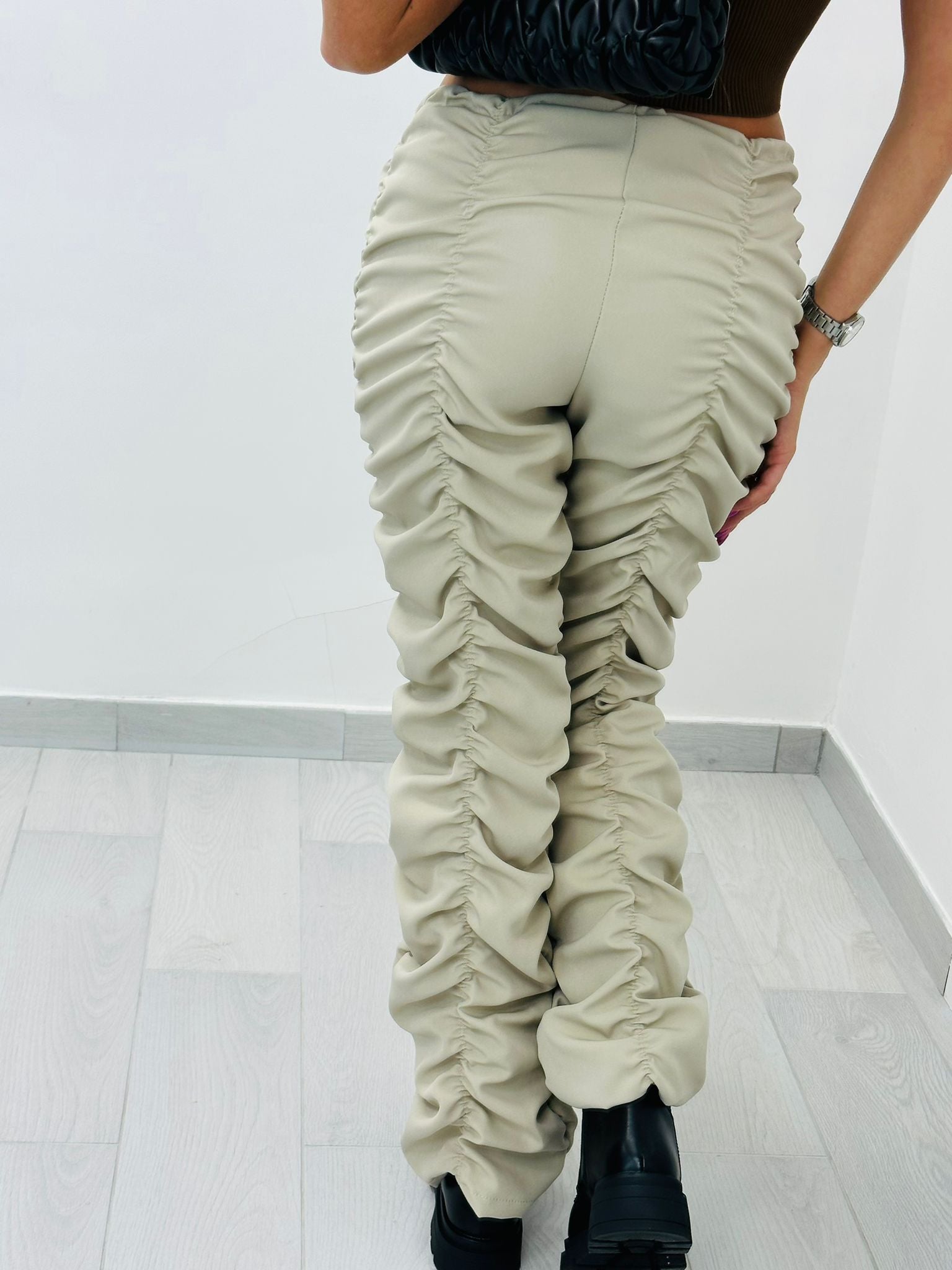 Pantalon taille basse drapé - Crème - FR3605