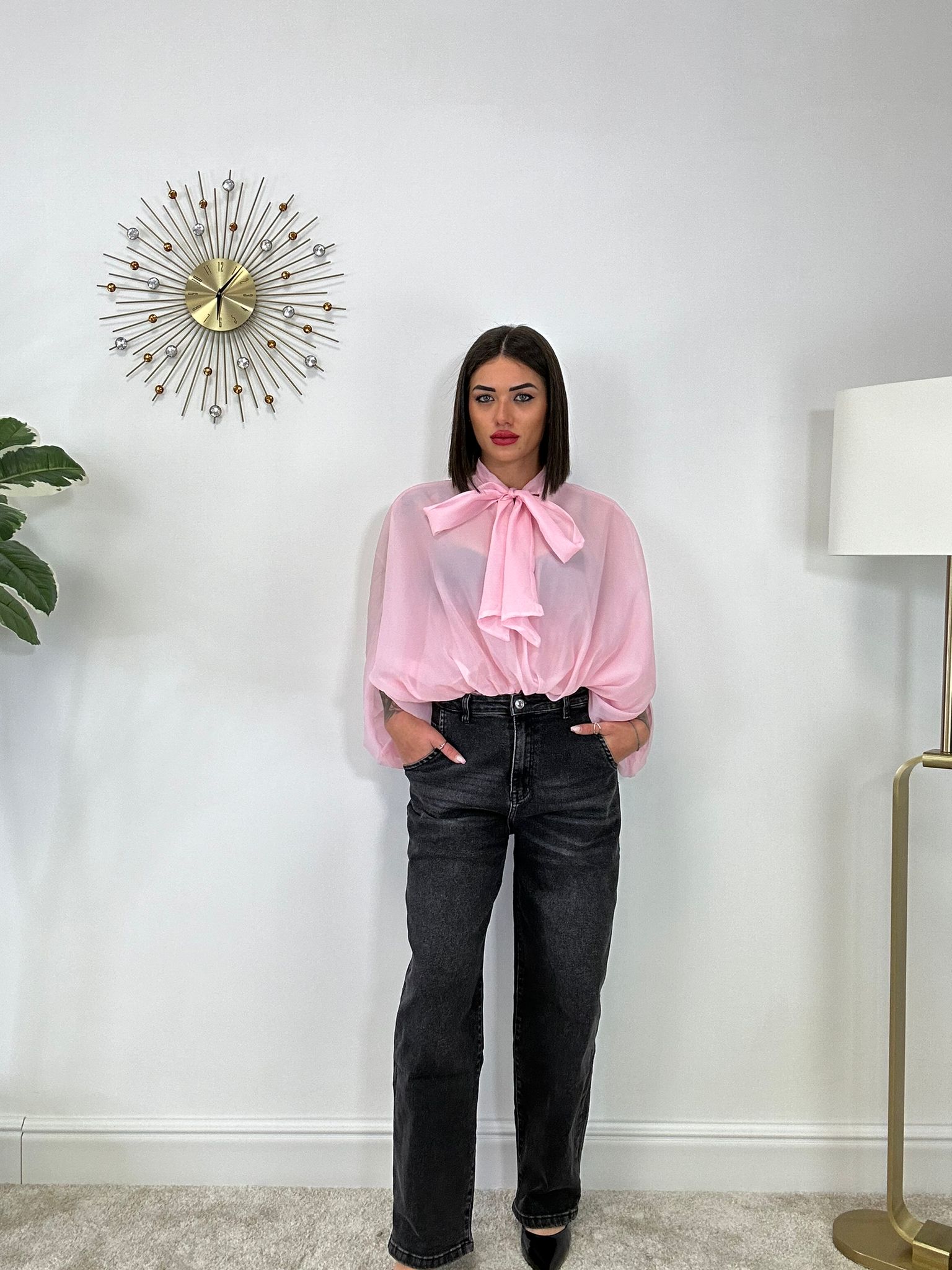 Blusa con fiocco e volant - Rosa