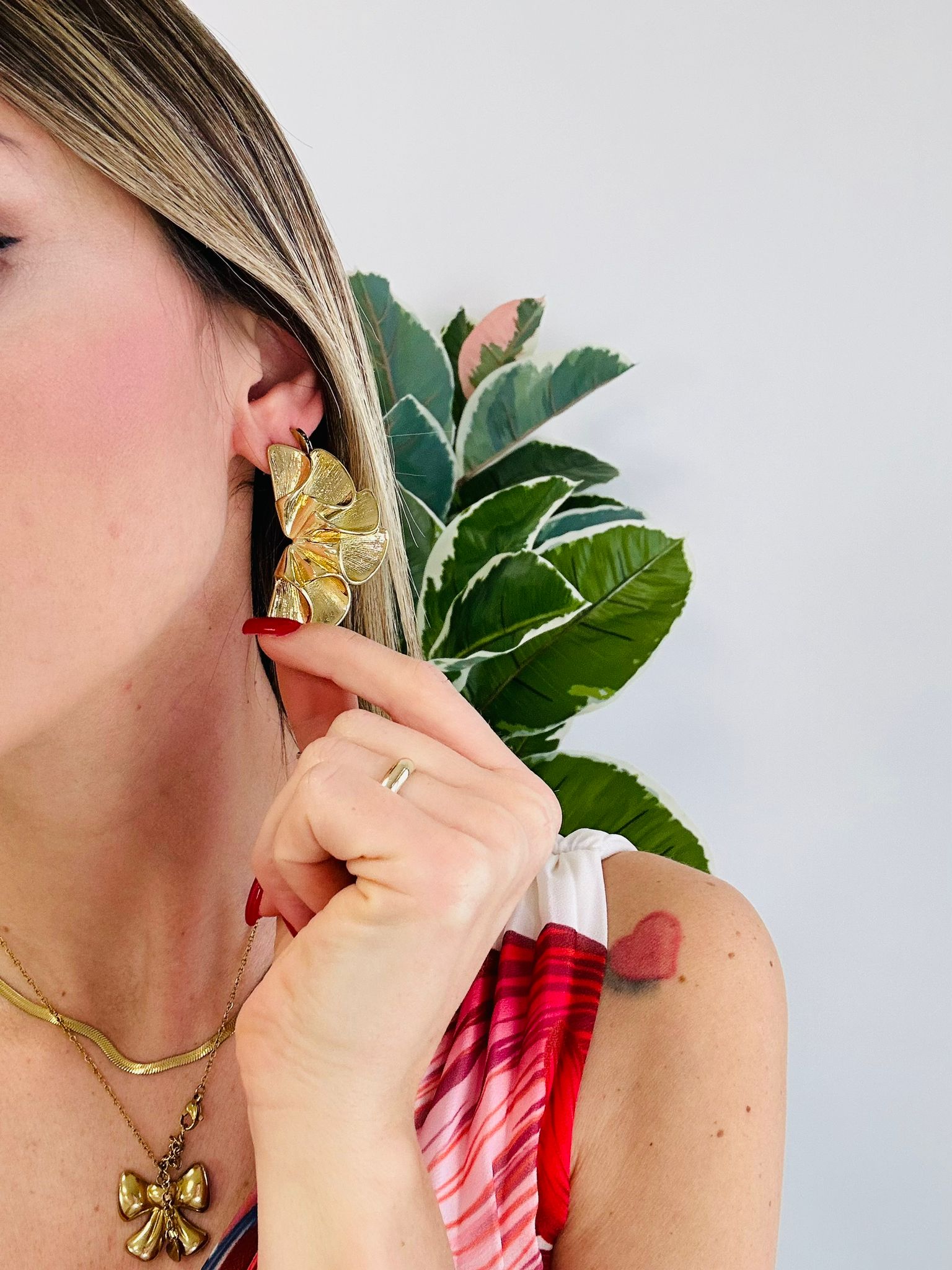 Boucles d'oreilles pendantes à grandes feuilles - Or