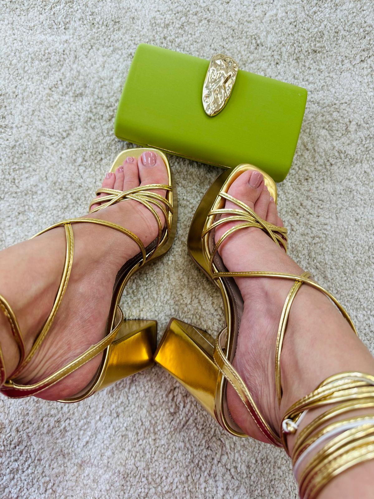 Sandale avec plateforme et lacets - Doré